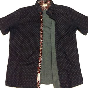 Short sleeve button down